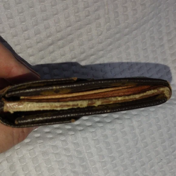 Louis Vuitton Men's Wallet Vintage Double Sided